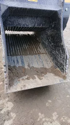 471184