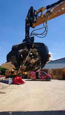 471253