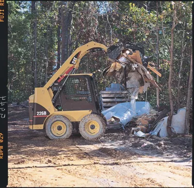471298