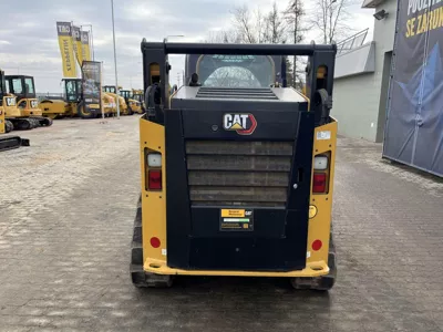 76870