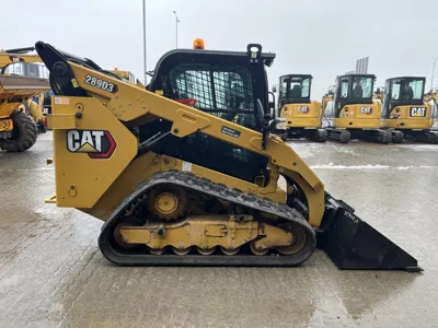 76873
