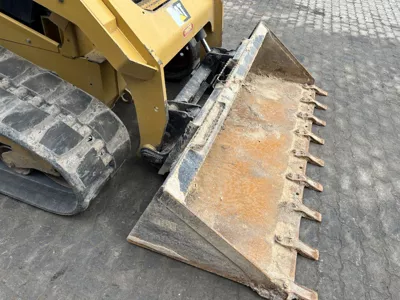 76847