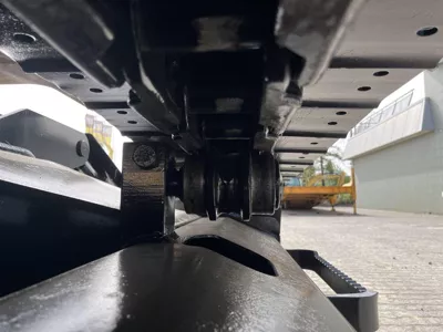 76862