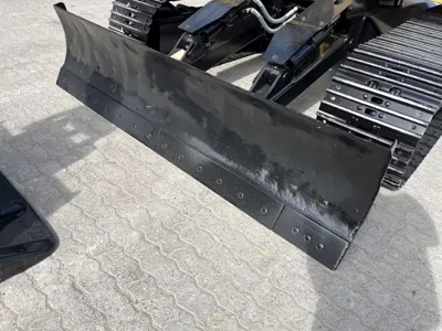 76862