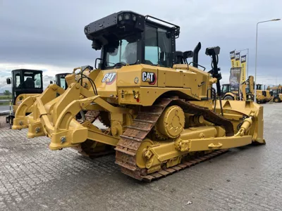 81645
