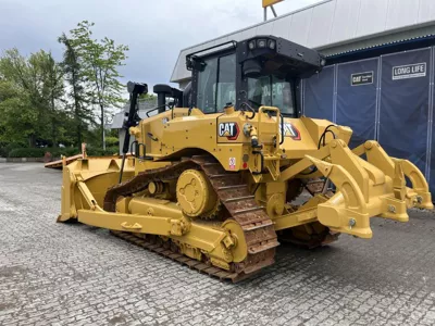 81645