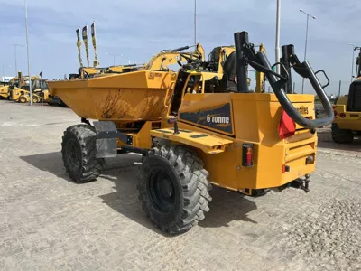 76916