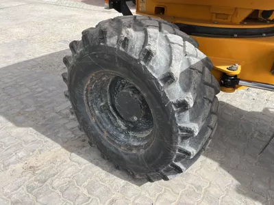 76916