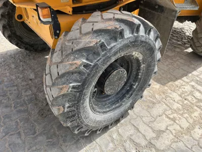 76883