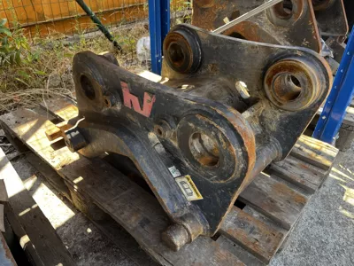 79037